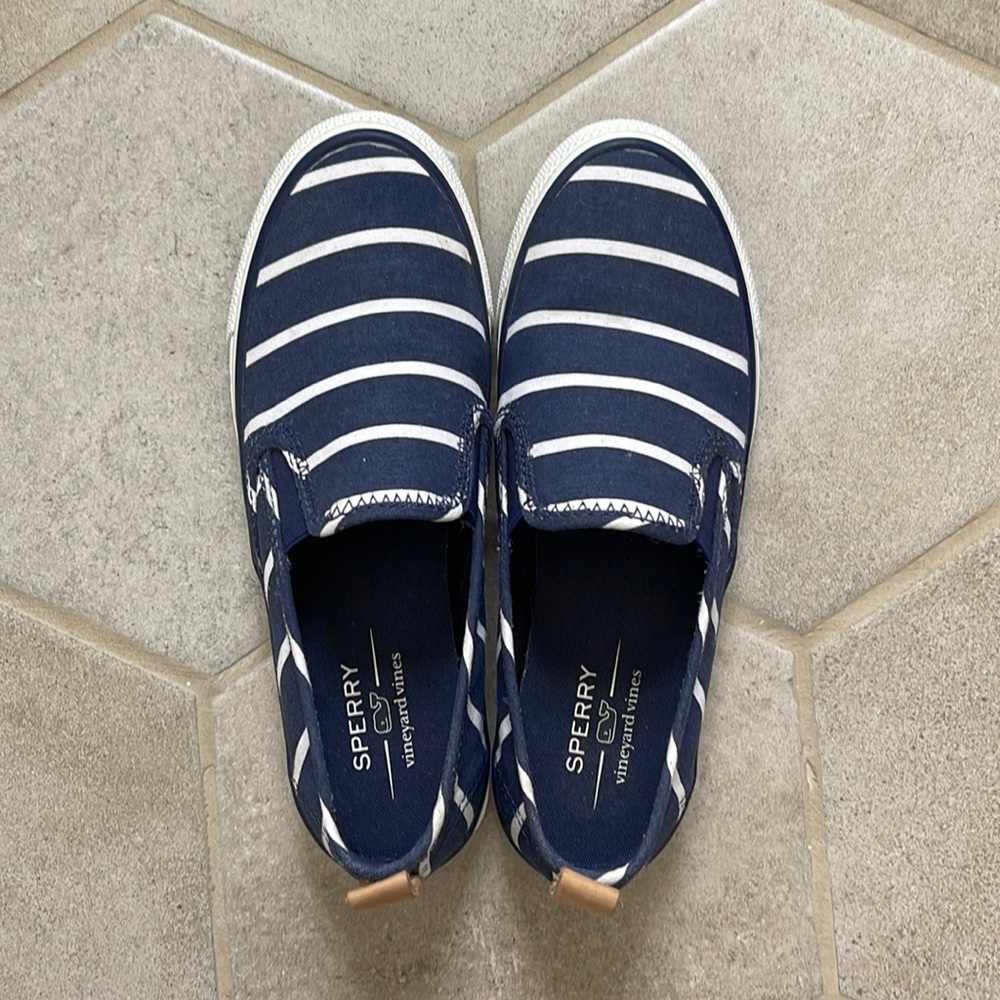 Sperry by Vineyard Vines size 6